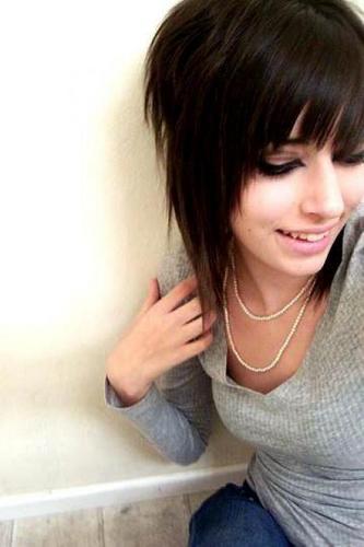 Hey my name is Alejandra Robb, im single and looking to meet some cool guys