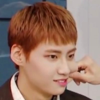 boyperson_JH's profile picture. 사랑의 총알 빵🔫빵🐿빵❣️