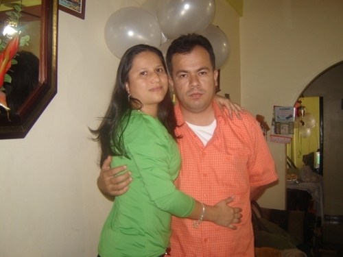 Esposa, madre, estudiante y Trabajadora...100% dedicada a mi Hermosa Familia.
