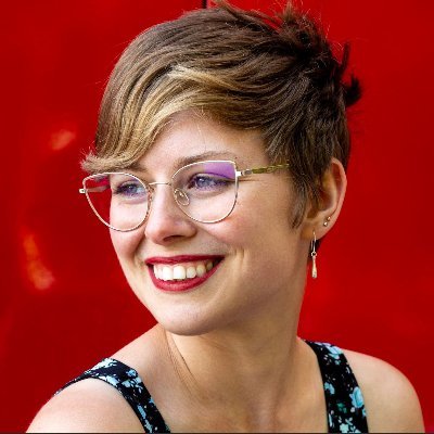 jj_moves's profile picture. Connector. Creator. Cultivator. 
Tweets in inconsistent bursts.

📘 author & creative motor at @360LivingCo