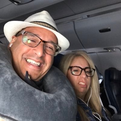 nesantaliz's profile picture. Lover of shoes👠 and Prosecco🥂. Married the love of my life. But what I am most proud of are the 4 daughters that I bore.❤️