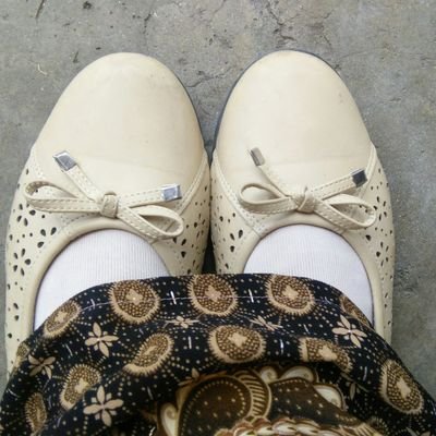 rina_shaza's profile picture. Live a life