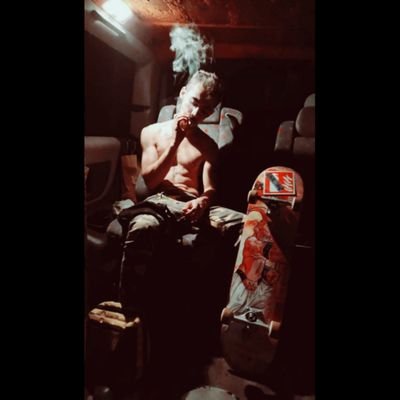 Falfa06921614's profile picture. un joint d'la taille d'un réacteur  😍