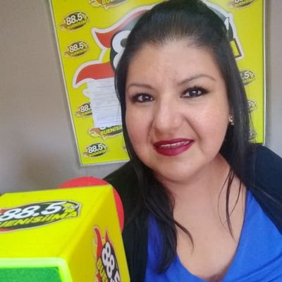 Locutora por vocación Soñadora por profesión.