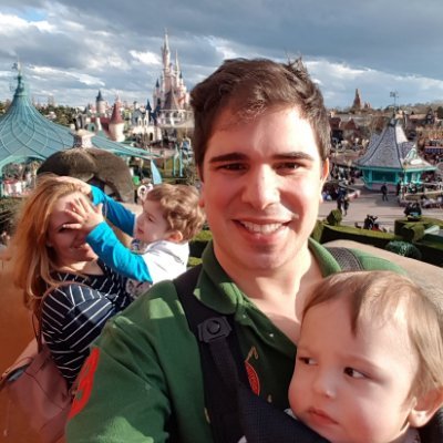 Dad, husband, Global Communications Management postgrad @cardiffjomec. Marketing graduate @DEREE_ACG. Love travelling and food . Views my own.