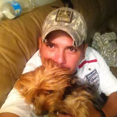 gjoyride1's profile picture. El que Peca y Reza empata 😇  . corazón 💛🖤 el #encebollado es mi adicción