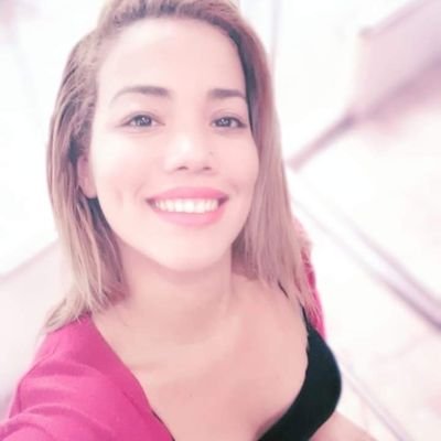 Me gusta escuchar musica y bailar 100% Leona del Caracas!!! Cuyaguera !!!
