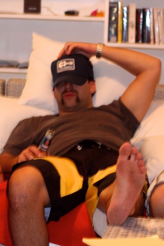 therealJhu's profile picture. A dive bar kinda guy in a loungy world.