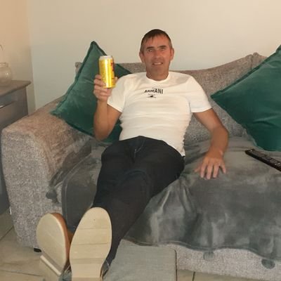 Stephen21121327's profile picture. 
