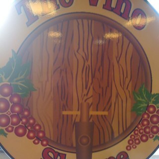 thevinoshoppe's profile picture. 