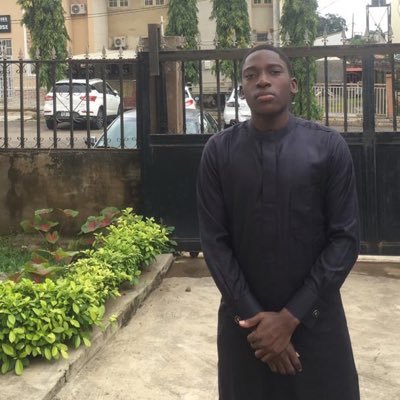 Proud Muslim🕋
Aspiring footballer⚽️🇳🇬💯
https://t.co/a05vcX1TO9 Accounting 💼 عبد الله