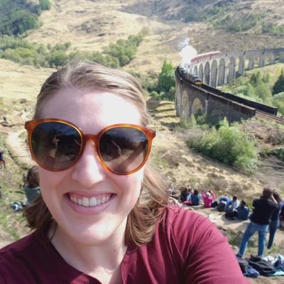 eemuphy's profile picture. Lover of libraries, life, and 'literation