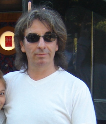 Rubén Bottalló, Músico, co-fundador y Bass Man de la gran Banda Cordobesa SANTAMARINA.- Productor de artistas.- Autor -Compositor - Productor Discográfico