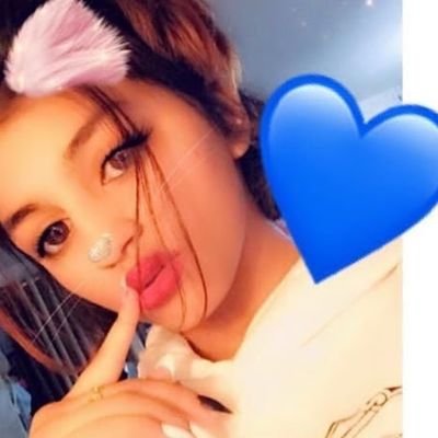 🎈🌸
ويا ليتُكَ تعلمّ بِأنّ قلبي سيضِلٌ معكَ إلي أنّ ينتهي دقاتَ نبضه🖤💍🌼