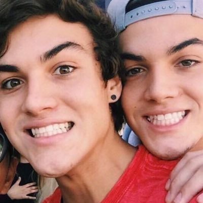 @EthanDolan & @GraysonDolan I love them...that’s it I love them more than words can explain. Go follow them if you aren’t follow my insta @dolancuties1999❤️
