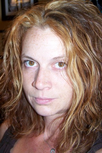 theladyofshalot's profile picture. 