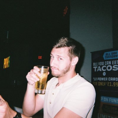 Skyb96's profile picture. 🌚