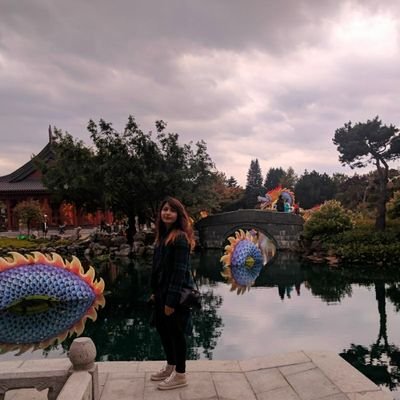 LeFartz's profile picture. Crazy ole chick enjoying each day like its the last