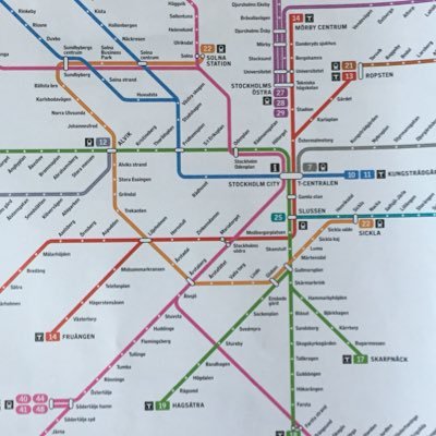 旅行(特に海外。近場&リーズナブル旅ばかりですが)大好きです。世界の楽しい情報を集め、行き先を考える妄想旅も好き。 nonbinary