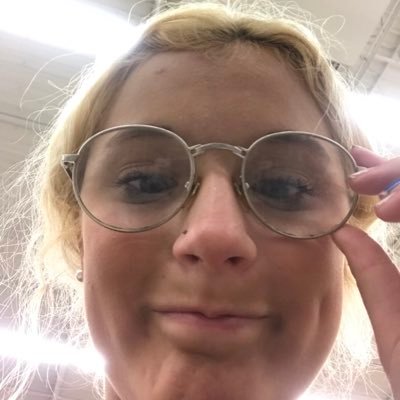 z_rabbit_'s profile picture. 