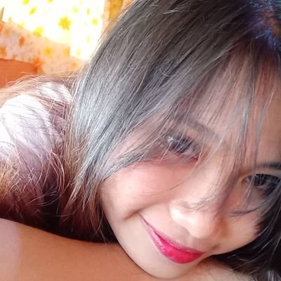 CrystalRmscl's profile picture. currently enduring all bullshits in life