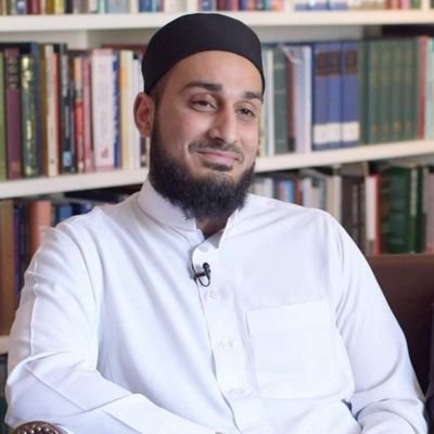 ImamM_Hammad's profile picture. • Head Imam @IqraCentre • Graduate of @DarulUloomPta @JamiaAlKaram @AlAzhar @CMC_Cambridge @AMCofHE                                     
• MA Student @SOAS