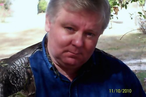 brightfame_63's profile picture. Robert is cousin to the Legendary King Of Country,Conway Twitty.