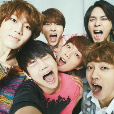 #비스트 #하이라이트: 오래보자 우리♡ • live only brought to you by singers who eat CDs from breakfast till dinner