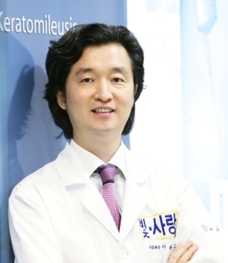 반갑습니다. 노원빛사랑안과 이동호 원장입니다.
노원주민네트워크 위원/자동차(세단)/주식/음악/영화/건강/웨이트트레이닝