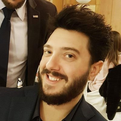 vittorio_i's profile picture. Web Developer con tanti desideri nel cassetto e la sindrome di Peter Pan.