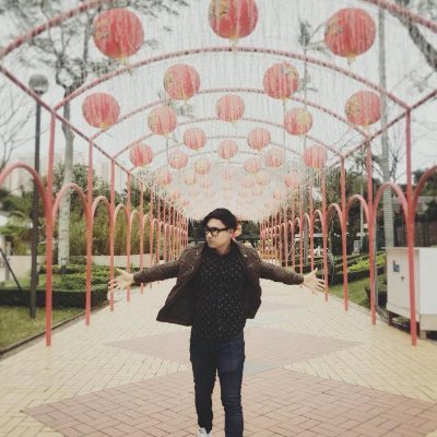 Startup Founder, Pro Blogger, Influencer, Video Creator, Marketing Consultant, Business Mentor, Double 07 aficionado. Follow for follow, Retweet for retweet:)
