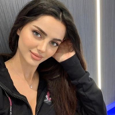 HmGujEfY4Syo68X's profile picture. يتيمه الأب والأم