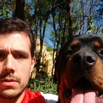 Anti Peje desde que desgobernó el DF, Programador de profesión y cocinero por convicción.