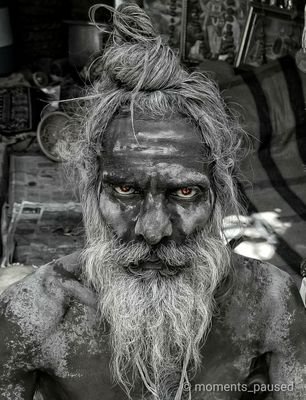 Moments_Paused's profile picture. Traveller & Explorer,  who loves to pause- #Streets | #Sky | #Portraits & #Landscapes