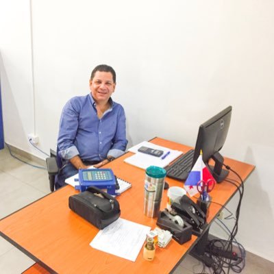 👨🏻🔧 Ingeniero 📻 Comunicador Social 🎙 Radio Host 👨🏻💻 Social Media 🌎 #sostenibilidad 💨 #medioambiente 🌳 #reforestación @etelpsa @t800am