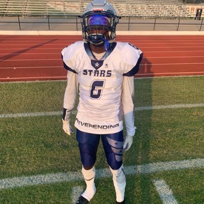 Student athlete 🏝 20” mnhs 👾 I’m chosen 🤘🏾 ephs 2:10 WR/OLB long and triple jumper 🏹winning mindset 💍🌟 https://t.co/SXqqUq7rBa