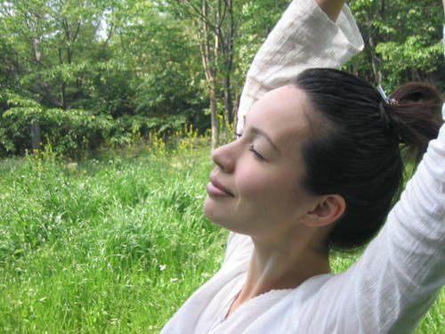 juneHappylife's profile picture. ・女性が健康で美しくHAPPYに生きる方法 ・ぽっちゃり&猫背→ ヨガとファスティングで美姿勢&ベスト体重キープ中！ ・朝6:00 最高の毎日を過ごすための朝活コミュニティ開催中🌿 🌱 ・夫・中学生娘・イタグレ🐕との湘南暮らし ・ミニマリスト