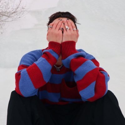 GeordanAndrew's profile picture. Glitter Glue