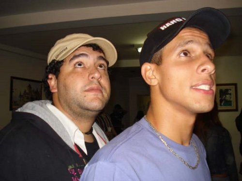 Corinthiano, Amigo, Humorista, Bonito, Feio e Gordo e nas horas vagas modelo e atriz.