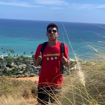 jparkerj99's profile picture. smile and wave boys, smile and wave.