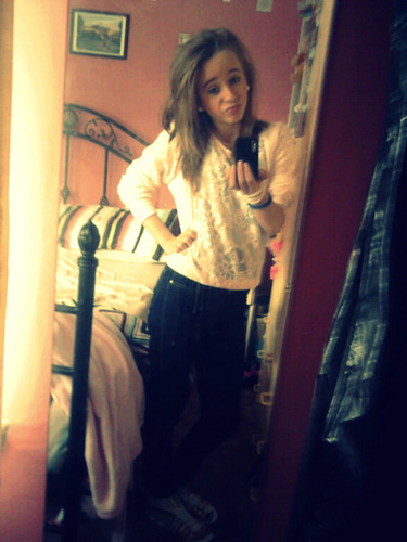 vintagedollyxO's profile picture. -Chelsealouise. 
Oletta!(L)

nuff love'