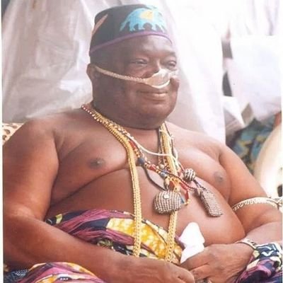 Le grand Marabout YAKPE Expert de Toutes Sortes de Travaux Occultes Vaudou Au Bénin Tél que La Magie dans le retour d'amour, Chance, Richesse , Désenvoutemen