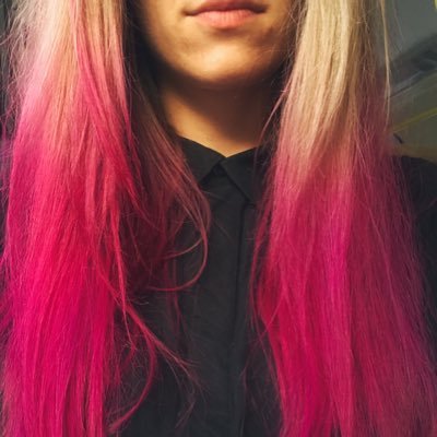 KateKras_'s profile picture. Print & digital lover | Life in Magenta
Design tips, tools I love & creative chaos