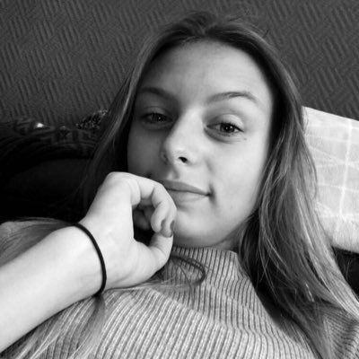 ManonDpt3's profile picture. • S 🤩