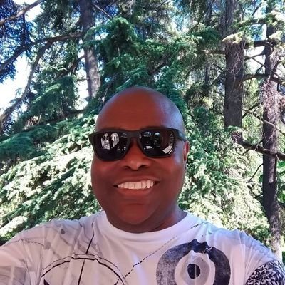 djbranca's profile picture. DJ Profissional com 30 anos de Noite tendo trabalhado nas melhores Casas e Teatros de São Paulo, Interior, Litoral e outros Estados. Técnico em Hardware.