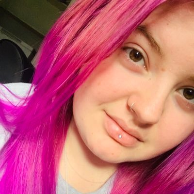 Just6Fuzzy's profile picture. 24 - London 💁🏼‍♀️👩‍🎓