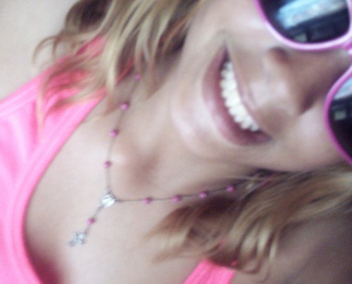 Oi ! Eu gosto de pizza de catupiry e de pintar as unhas de Rosa (: e amo restart e lipstck