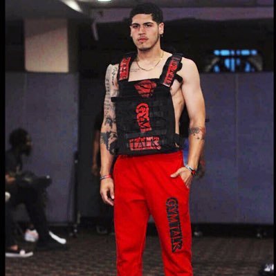 WELCOME TO MY SHOW 🎥 NYC x BUFFALO ‼️ Artist | Model | Designer | Athlete I do my own shitt...