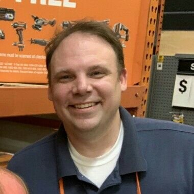 Proud father and husband.  Store Manager at Home Depot 4707!  Go Huskies, Mariners and Seahawks! tweets are my own.