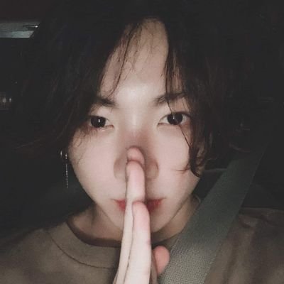 hazeeeel10's profile picture. 